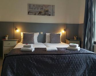 Hotel Dupuis - Valkenburg Aan De Geul - Bedroom