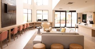 Holiday Inn Santa Ana Orange County Airport, An IHG Hotel - Santa Ana - Σαλόνι