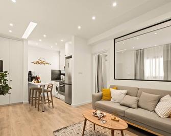 Lazuli Hermes Apartments - Larnaca - Living room