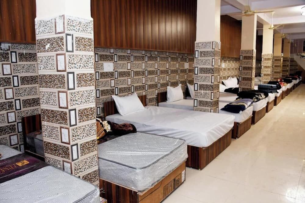 Tirupati Balaji Inn Bageshwar Dham - Khajuraho - Schlafzimmer