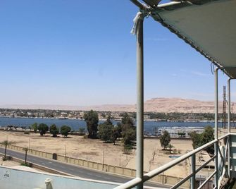 emilio hotel - Louxor - Balcon