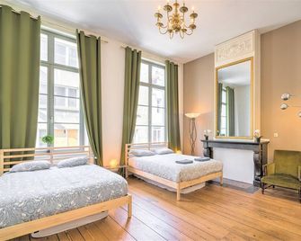 Deluxe Capital Street Stay for 12 - 安特衛普 - 臥室