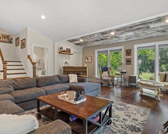 Luxury Lakehouse @ Abbey Springs - Fontana-On-Geneva Lake - Sala de estar