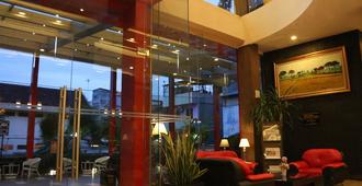 Hotel Roditha Banjarbaru - Banjarbaru - Lobby