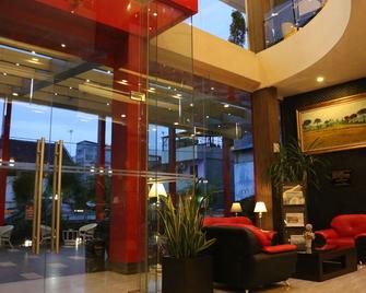 Hotel Roditha Banjarbaru - Banjarbaru - Lobby