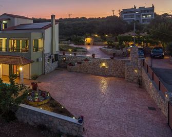 Maison d'Olivier - Gerani - Outdoor view