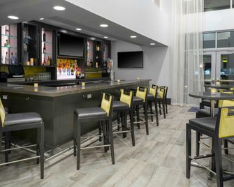Hampton Inn & Suites Irvine-Orange County Airport - Irvine - Bar