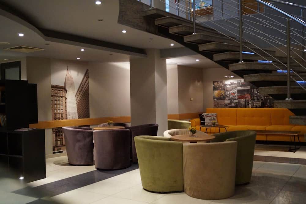 هوتل تريادا - صوفيا - ردهة