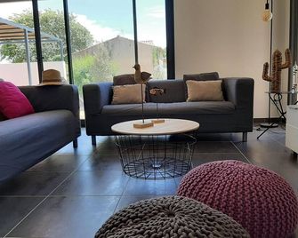 Elegant Villa in Sainte Valière - Sainte-Valière - Sala de estar