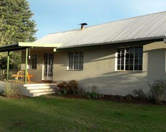 Under The Oak - Underberg