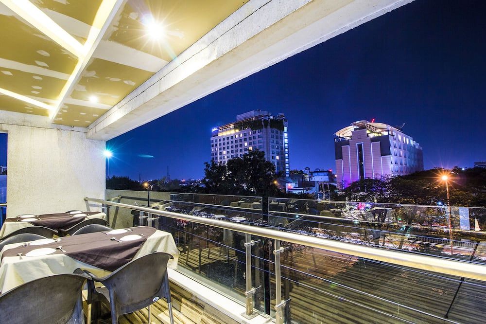 Fabhotel Prime Avenue - Indore - Balkon