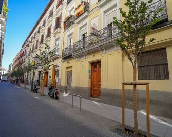 New Go Inn - Madrid - Vista del exterior