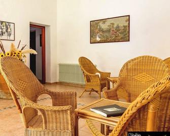 Cozy farmhouse nestled in the green Tuscan Maremma - Civitella Paganico - Living room
