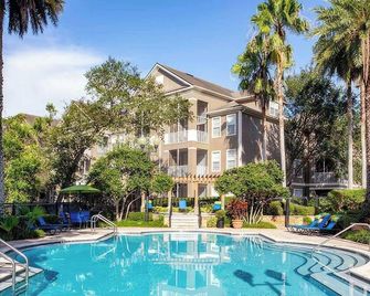 Landing | Stunning 1bd, Pool, Gym - Orlando - Pool