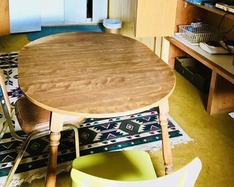 Stardust Motel - Haines Junction - Kitchen