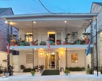 Empress Hotel - New Orleans