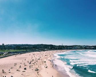 Beautiful Bondi 1-Bed Apartment Meters from Beach - Bondi Beach