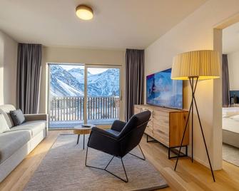 Aves Arosa - Arosa - Wohnzimmer