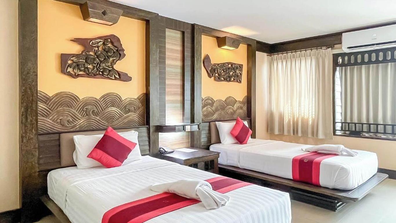 Ruean Phae Royal Park Hotel