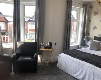 Edenfield Number 42 - Blackpool - Bedroom