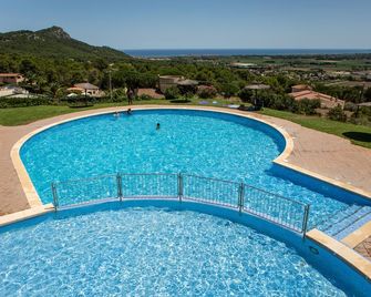 Rvapartaments Club Torrevella - L'Estartit - Zwembad