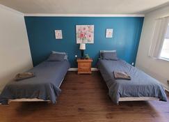(A09) Spacious Double Bed Suite - Beverly Hills - Sovrum
