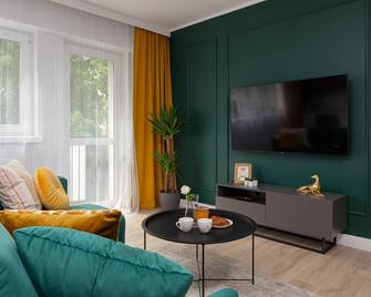 Modern Zoliborz Apartment by Renters - Warsaw - Living room