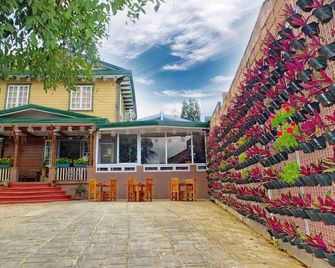 Elmar Cabin - Baguio - Edificio