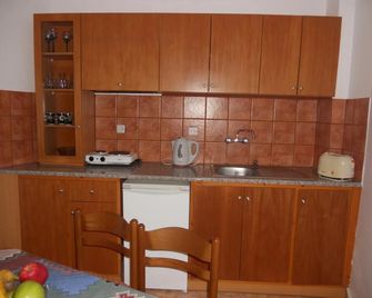 Anthoulis Studios - Kefalos - Kitchen