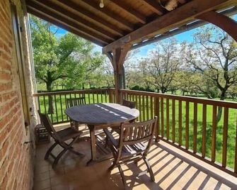 Sous les Noyers Autoire - Autoire - Balcony