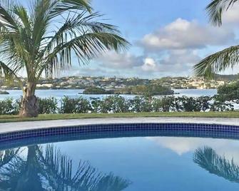 Romantic - Pool & Ocean View, WiFi, Kayaks, parking - Tucker’s Town - Pool