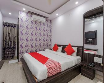 Oyo 14447 Bharat Regency - Bhopal - Habitación