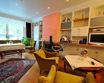 Hotel Waldersee - Hannover - Oturma odası
