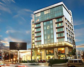 Hotel The Panache - Patna - Building