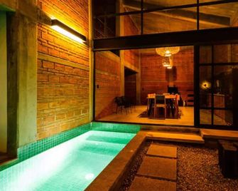 Casa rústica contemporánea para 8 personas - Santa Maria Huatulco - Pool