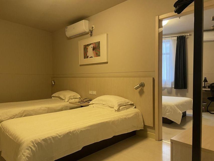 جينجيانج إن شنغهاي لوجيابانج