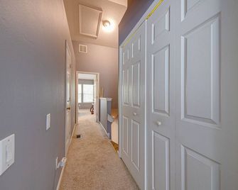The Lux At Lake Mary - Lake Mary - Hallway