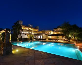 Pratap Palace - Chittorgarh - Piscina
