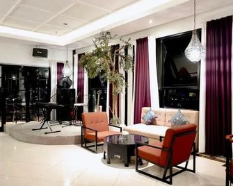 Kyriad M Hotel Sorong - Sorong - Lobby