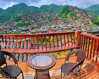 Xijiang Yuetang Homestay (Observation Deck) - Qiandongnan - Balcony