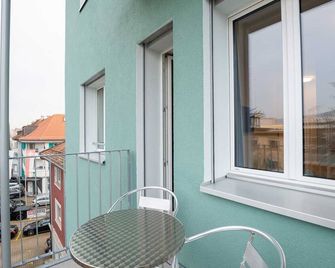 Hitrental Letzigrund Apartments - Zurich - Balcony