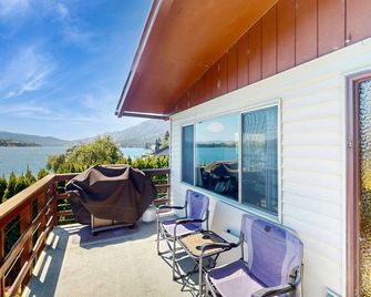 Our View Point - Chelan - Balcón