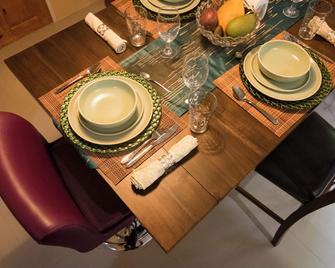 Casa Cicada at 18 Cicada Drive - Chaguanas - Salle à manger