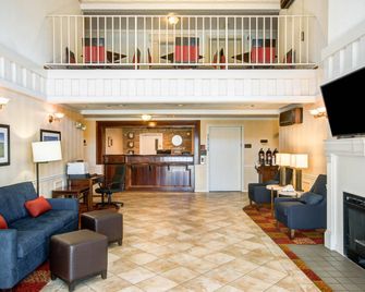 Comfort Inn Redding Near I-5 - רדינג - לובי