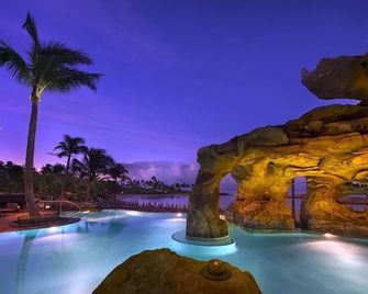 أولاني، أيه ديزني ريزورت آند سبا - كابوليي - حوض السباحة