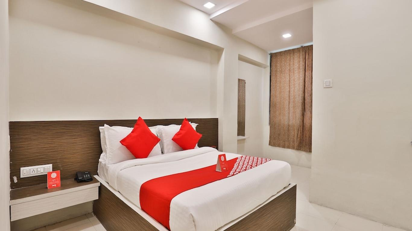 OYO 13598 Chandra Villas