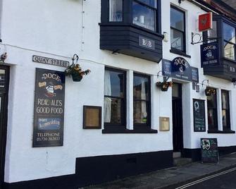 The Dock Inn - Penzance - Toà nhà