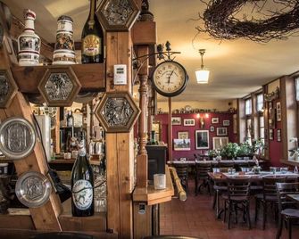 Apartment 2 - restaurant and boarding Schinkenkrug - Property 50882 - Rostock - Restaurante