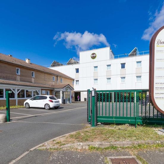 B&B HOTEL Orleans Saint-Jean de Braye image 1