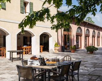 Agriturismo Rechsteiner - Ponte di Piave - Patio